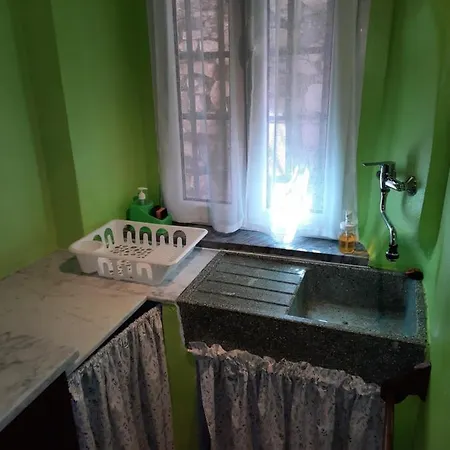Casa Kato لا سبيتسْيا